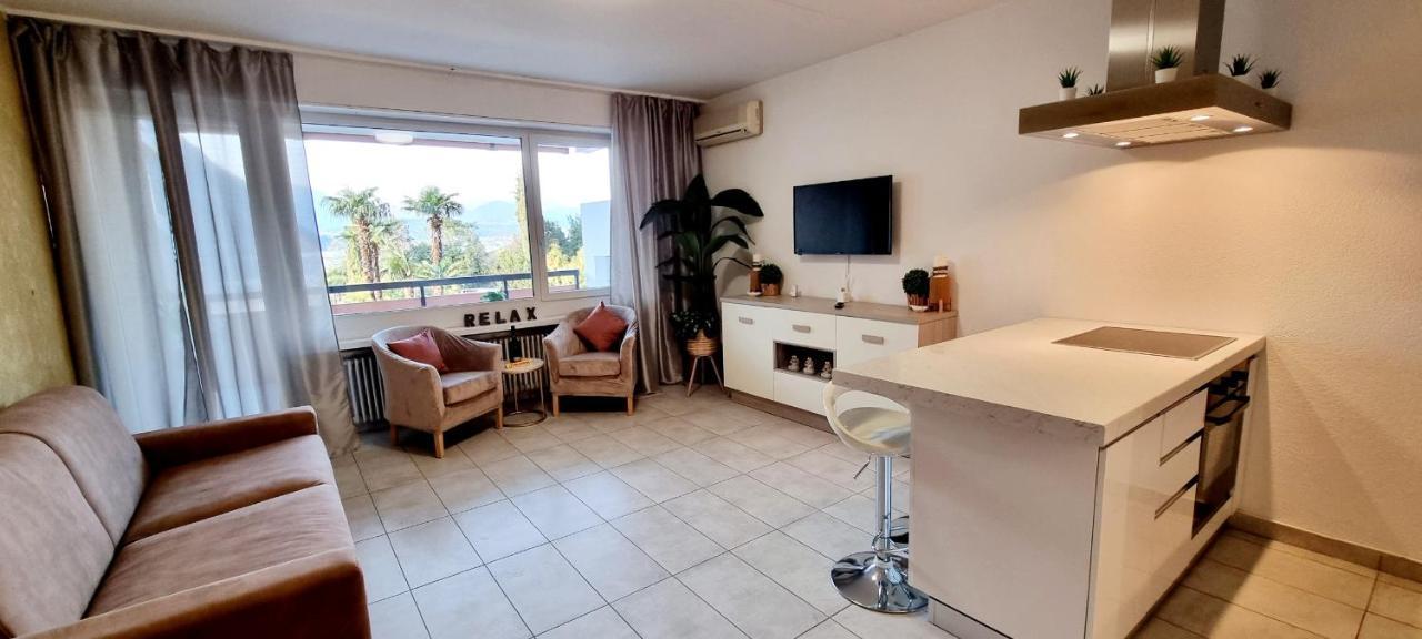 Relax-Lugano Lake 比索内 外观 照片