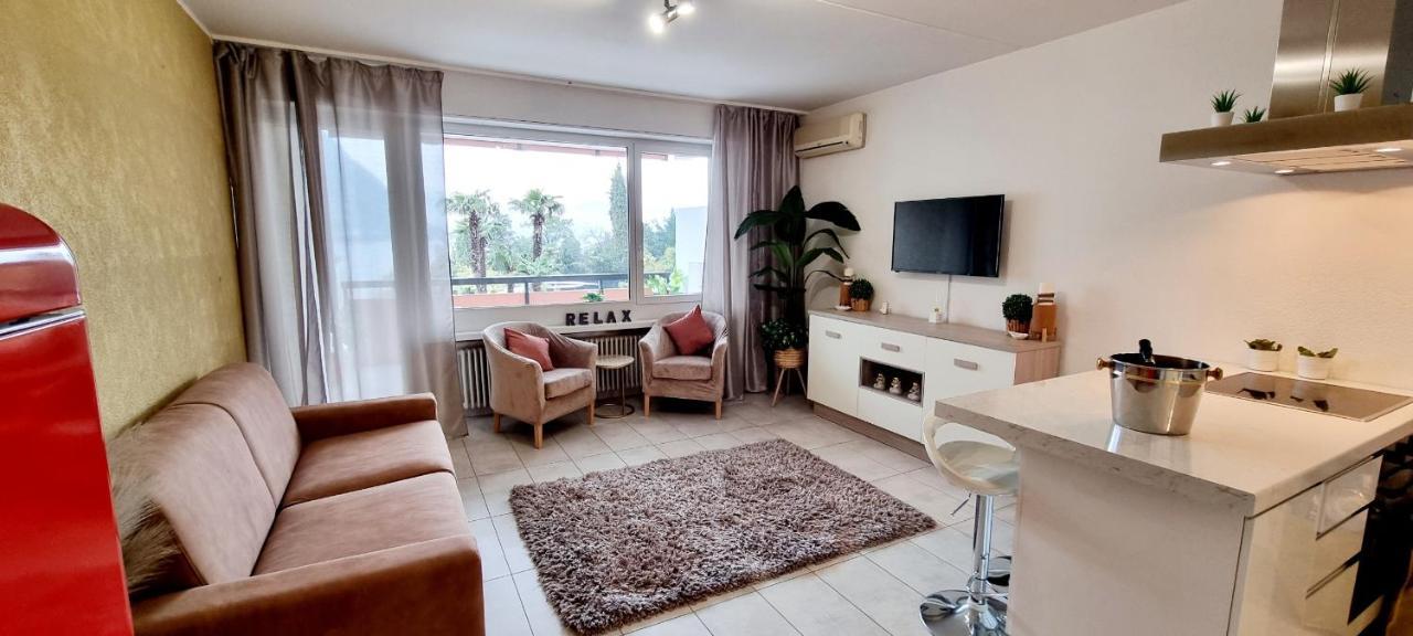 Relax-Lugano Lake 比索内 外观 照片