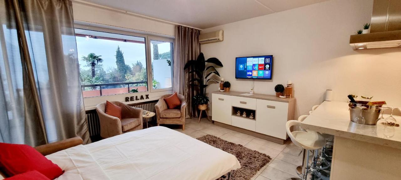 Relax-Lugano Lake 比索内 外观 照片