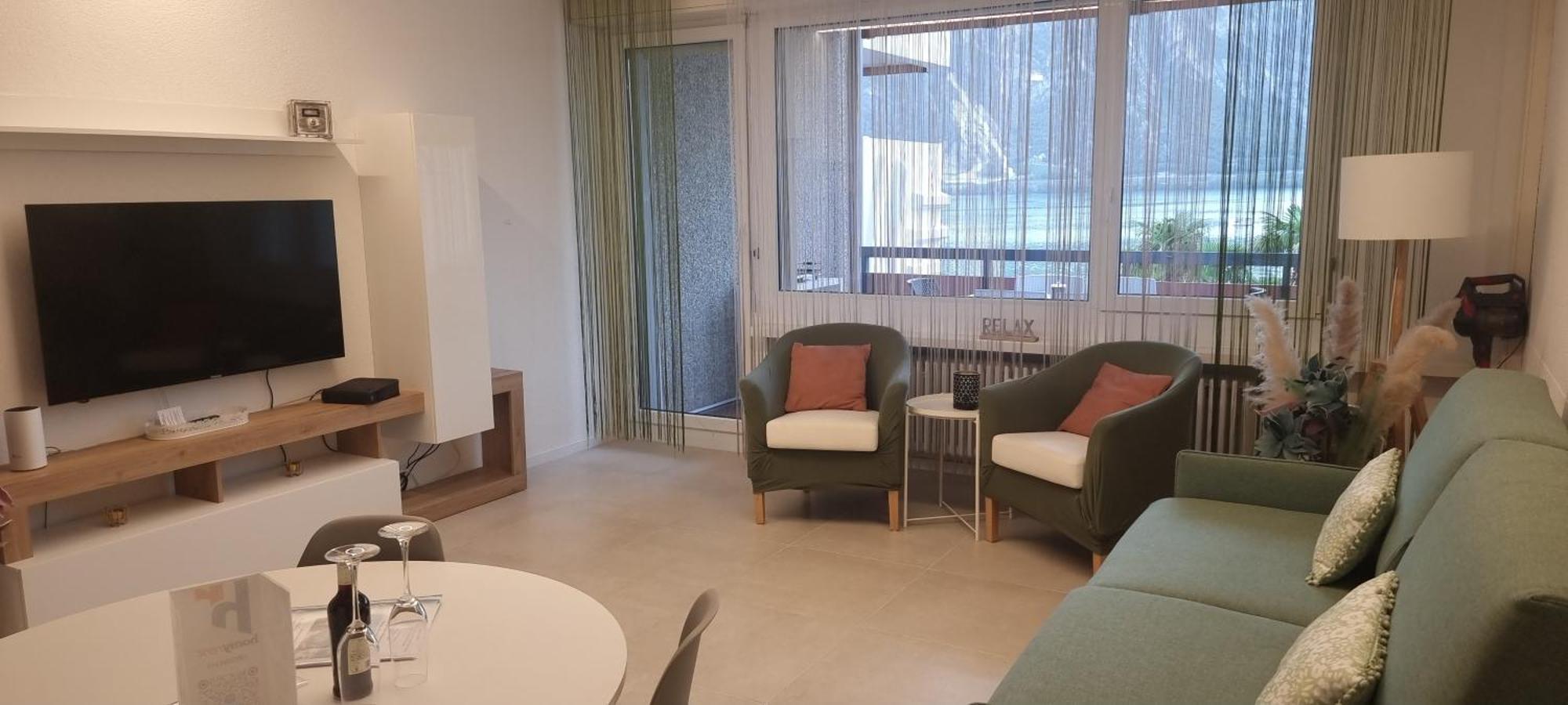 Relax-Lugano Lake 比索内 外观 照片