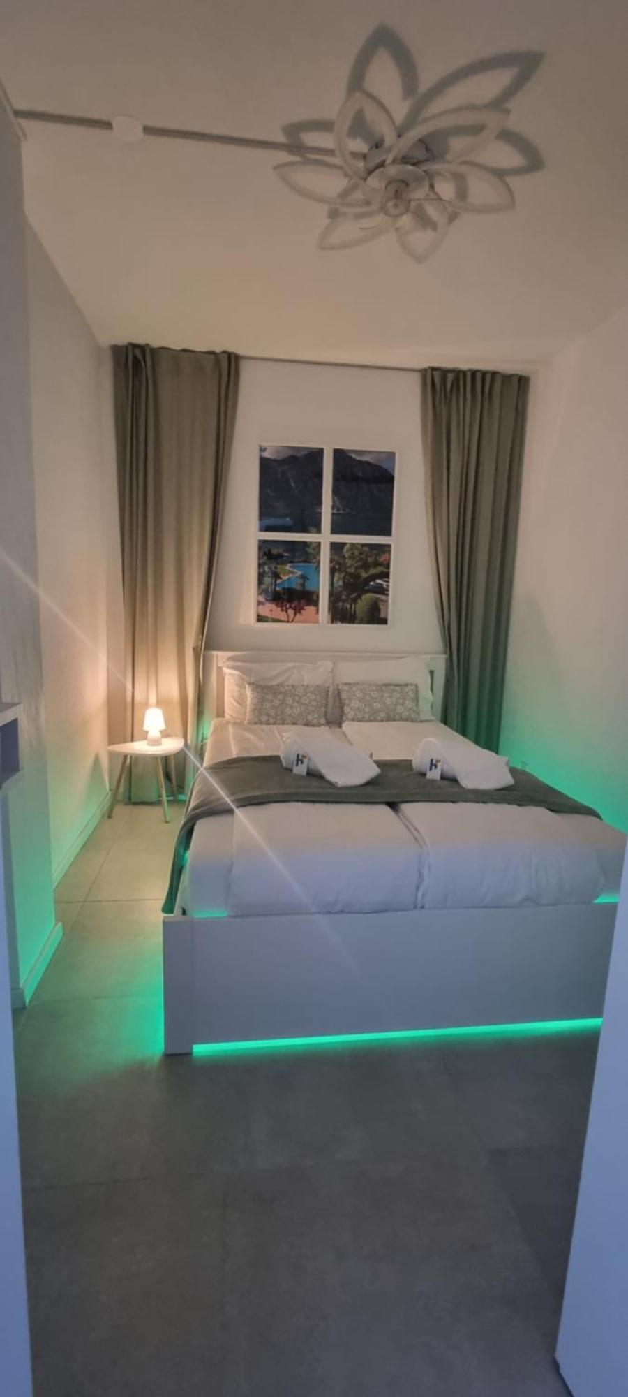 Relax-Lugano Lake 比索内 外观 照片